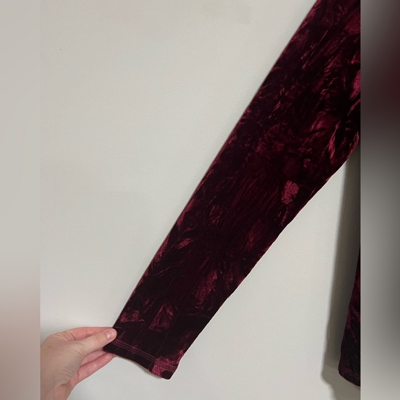Sno Skins Burgundy Crushed Velvet Button Down Top Size Medium Holiday Retro - Picture 4 of 7